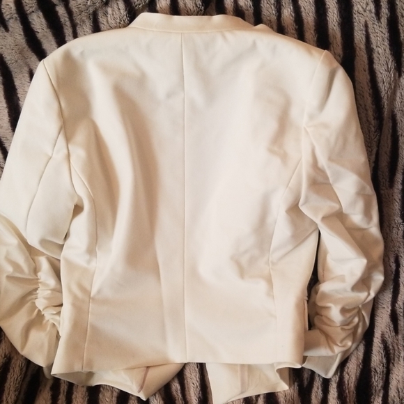Cream dress jacket - Picture 5 of 6